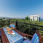 Soso's Sea View شقة